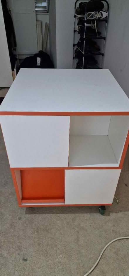 Photo of free 4 sides book shelve (Watford WD18 8WL) #3