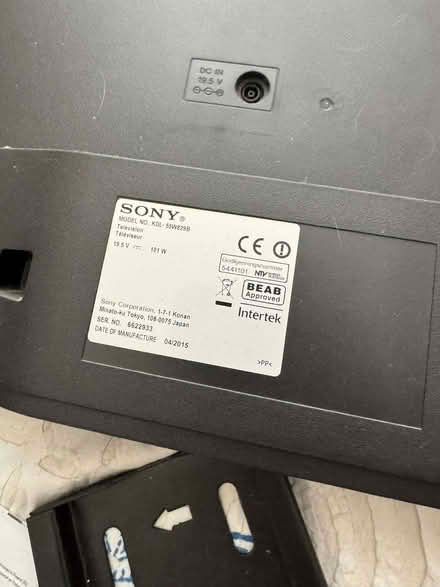 Photo of free Sony Bravia 55 inches TV - USED - Remote + VESA Wall mount (Welling DA16) #3