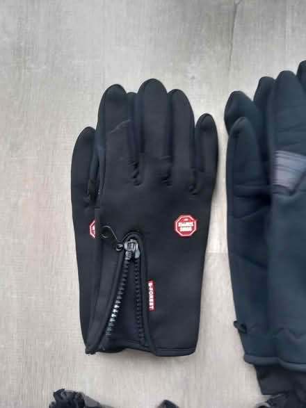 Photo of free Cycling Gloves (EN7 Cheshunt) #2