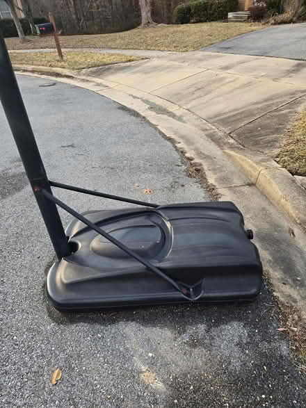 Photo of free basketball hoop with new rim & net (South Laurel) #1