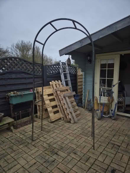 Photo of free Rose arch (Dursley area) #2
