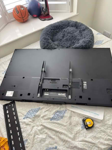 Photo of free Sony Bravia 55 inches TV - USED - Remote + VESA Wall mount (Welling DA16) #2