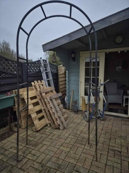 Photo of free Rose arch (Dursley area) #1