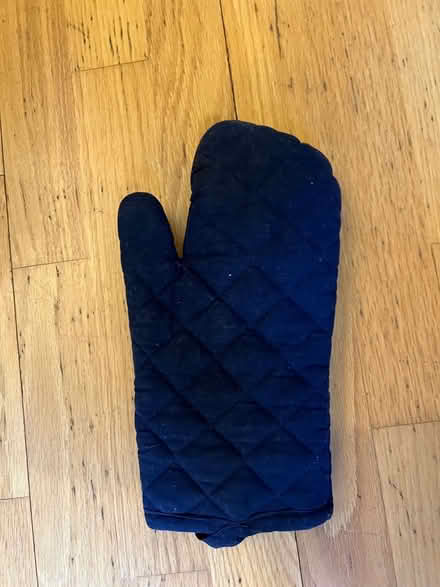 Photo of free 3 Oven mitts (Porter Square) #2