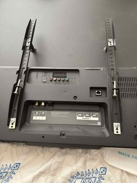 Photo of free Sony Bravia 55 inches TV - USED - Remote + VESA Wall mount (Welling DA16) #4