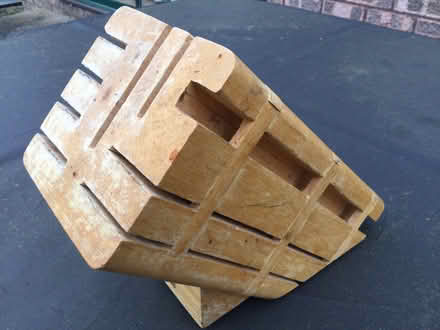 Photo of free Wooden knifeblock (Putnoe MK41) #2