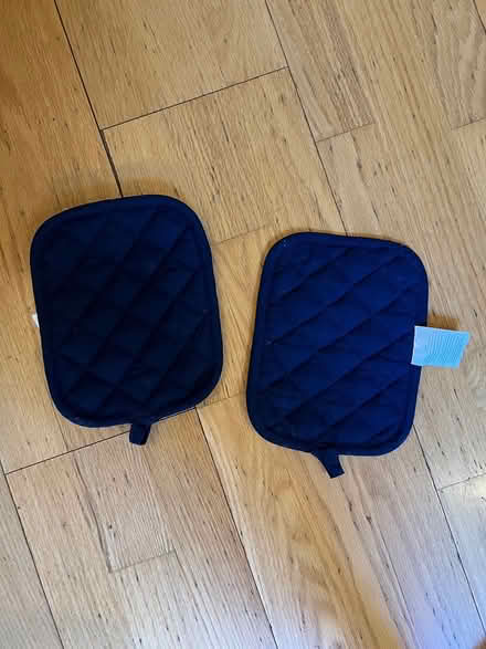 Photo of free 3 Oven mitts (Porter Square) #1