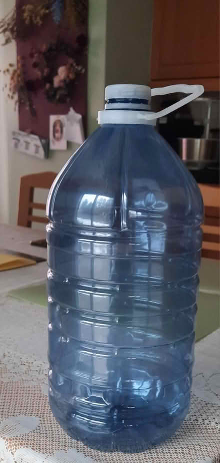 Photo of Water bottle (Center and Bathurst (Vaughan)) #1