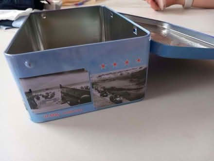 Photo of free Decorative tin (Woodley RG5) #1