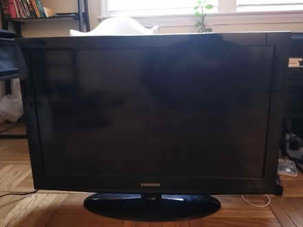 Photo of free Samsung TV LN32D403 (Arlington, VA) #1