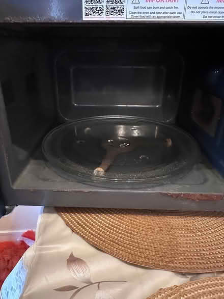 Photo of free Microwave (Sheffield S12) #2