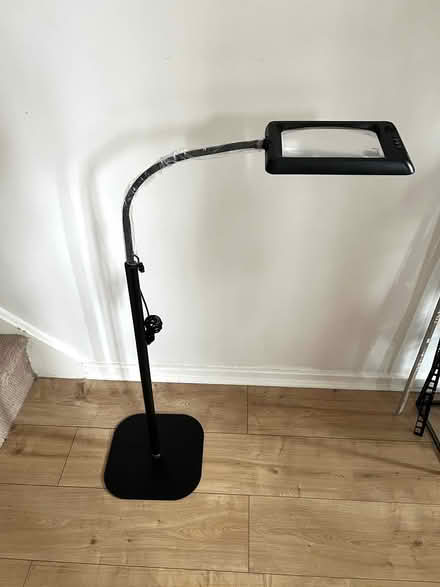 Photo of free Floor Magnifying Glass with Light (Bromsgrove B61) #1