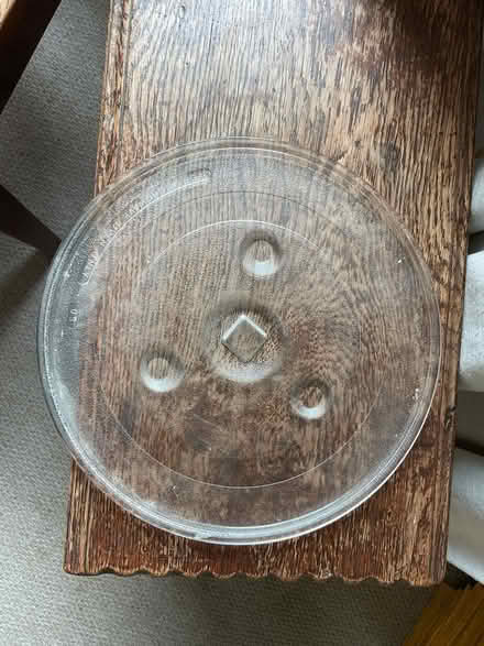 Photo of free Spare microwave plate (DE22) #1
