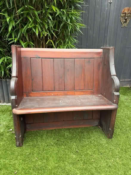 Photo of free Small wooden pew (De Parys MK40) #1