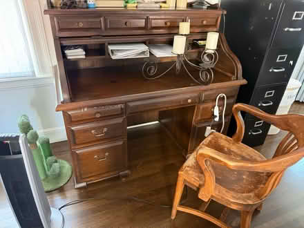 Photo of free Desk (Hillsborough) #1