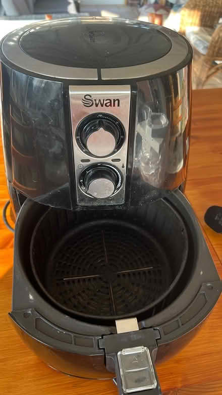Photo of free Air fryer-Swan (Carlton CA11) #2