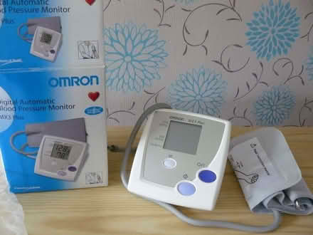 Photo of free Omron blood pressure monitor - working - no instructions (Kempsey WR5) #1