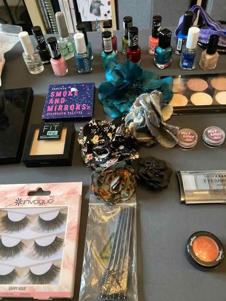 Photo of free Make up and nail polish (HG1) #2