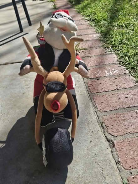 Photo of free Santa and reindeer plush (Sevenhills) #3