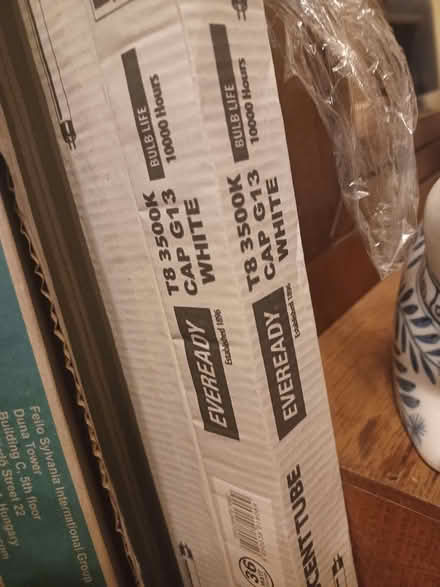 Photo of free fluorescent bulbs (Calton EH7) #1
