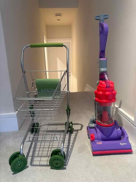 Photo of free Toys: Makeafort (Unopened) and more (Sw114da) #2