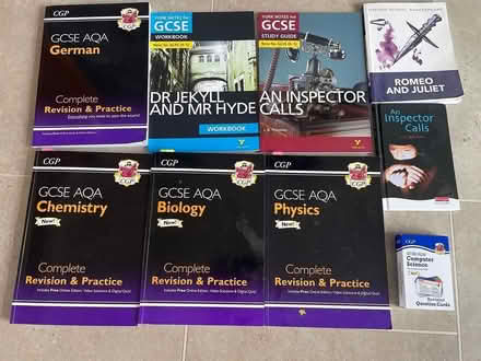 Photo of free GCSE revision books (ME16) #1