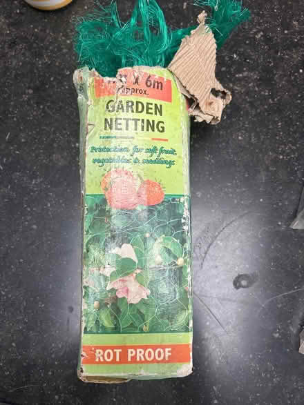 Photo of free 4x6meters green garden netting (Tooting Bec/Balham SW17) #1