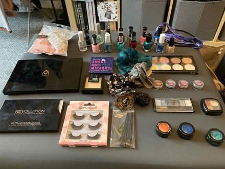 Photo of free Make up and nail polish (HG1) #4