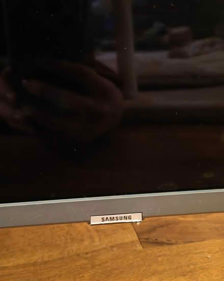 Photo of free 43" Samsung TV (picture distorted) (SE23) #2