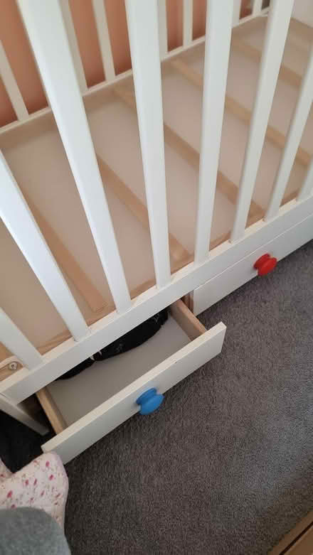 Photo of free Ikea cot 60 x 120cm (Scotstounhill G14) #4