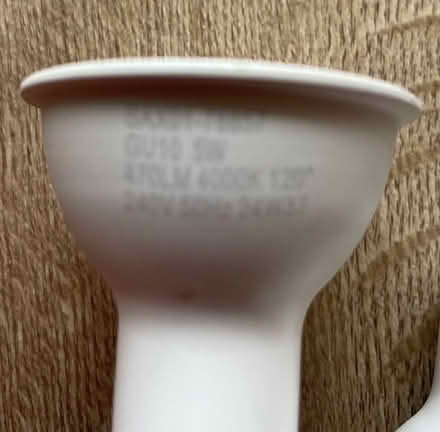 Photo of free 4 x GU10 LED unused spotlight bulbs (Botley OX2) #3