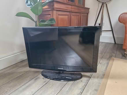 Photo of free Large Samsung lcd tv (WR5) #1