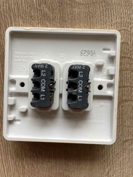 Photo of free 2-way 2-gang light switch (Botley OX2) #2
