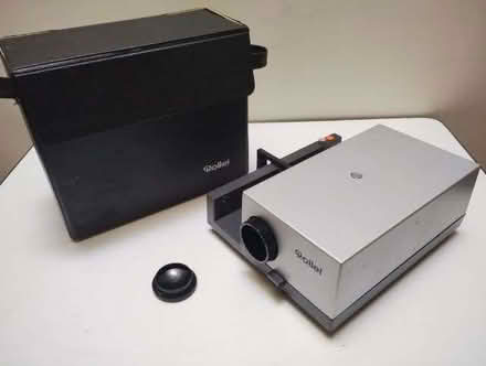 Photo of free rollei slide projector.. (Briston NR24) #1
