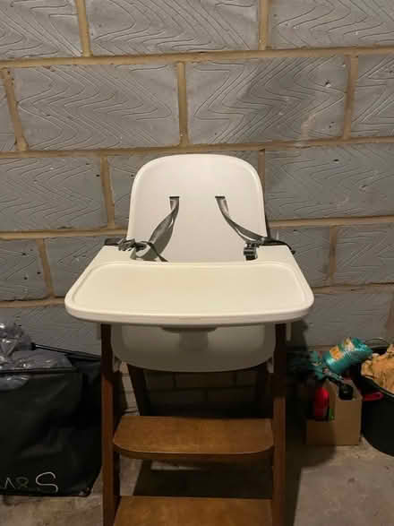 Photo of free High chair (BR6) #1