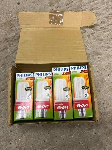 Photo of free 4 x Lightbulbs (KT9) #1