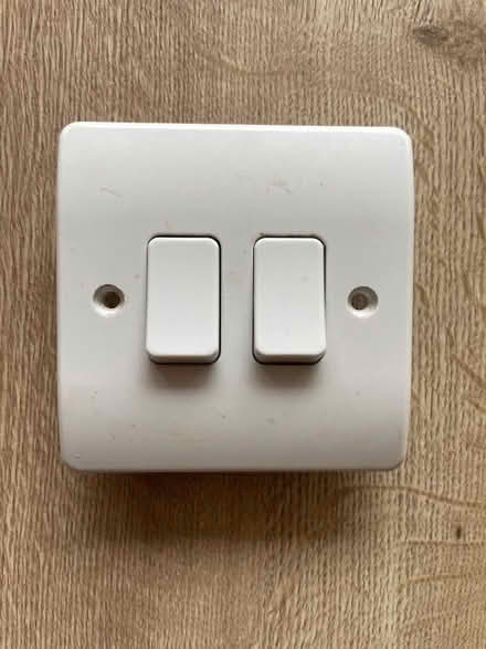 Photo of free 2-way 2-gang light switch (Botley OX2) #1