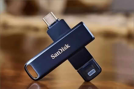 Photo of USB Flash drives, New (Derry/WinstonChurch/Meadowvale) #1