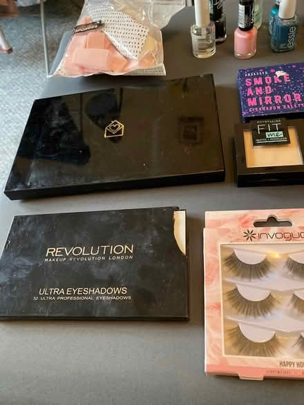 Photo of free Make up and nail polish (HG1) #1