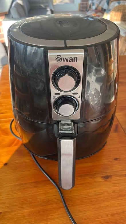 Photo of free Air fryer-Swan (Carlton CA11) #1