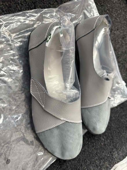 Photo of free Ladies size 6 shoes (Harold Wood RM3) #3