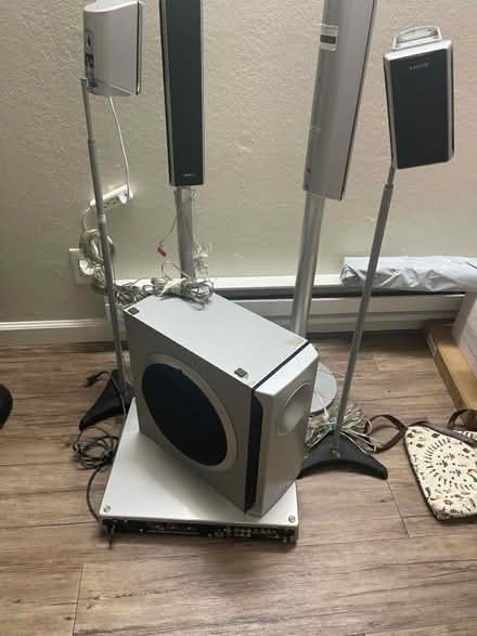 Photo of free Sony 5:1 home theater (Sunnyvale near Lawrencestation) #3