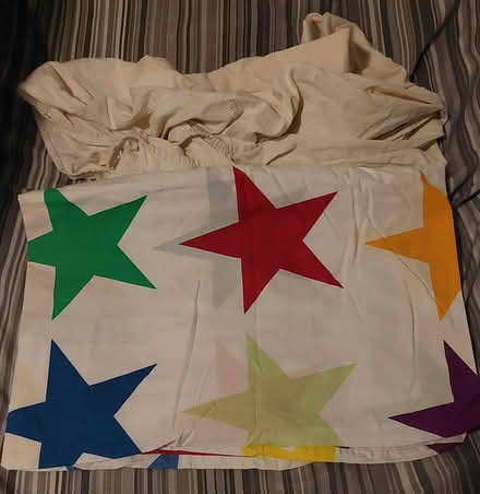 Photo of free star colourful single duvet cover (bramley LS13) #1