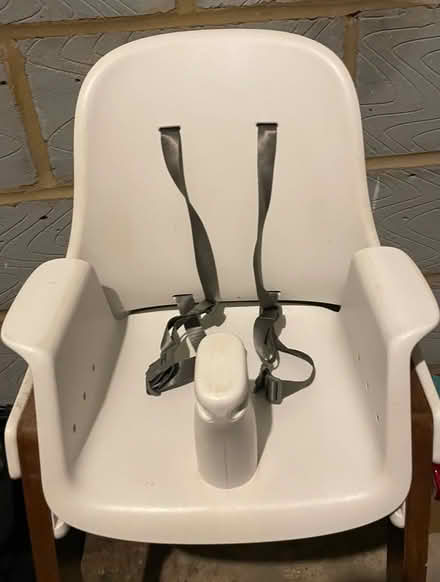 Photo of free High chair (BR6) #2