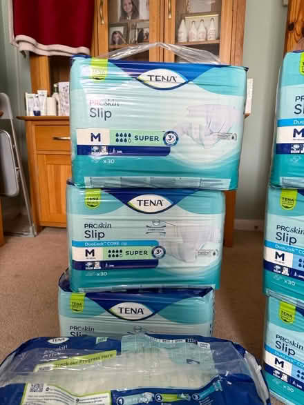 Photo of free incontinence pads (worcester park KT4) #3