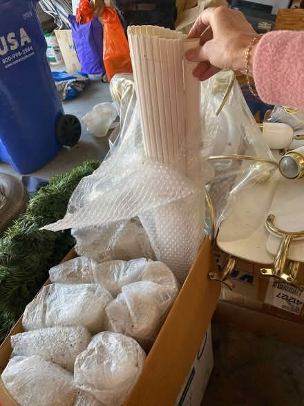 Photo of free Window blinds (Easthampton) #1