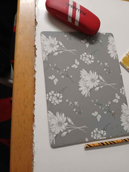 Photo of free Pine and white melamine dining table. (Burgess Park SE15) #1