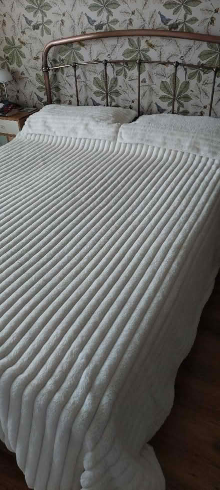 Photo of free King size bedding (Cheshunt EN8) #1