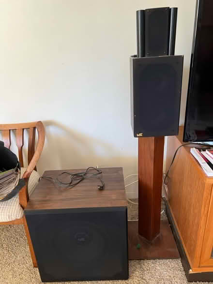 Photo of free Speakers (2) and subwoofer (La Cañada) #2
