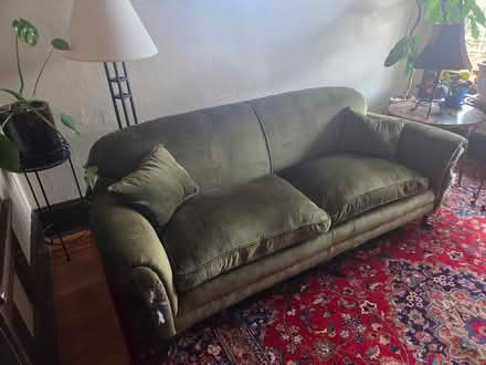 Photo of free Vintage Sofa Seeking TLC (Sw Portland John's Landing) #2